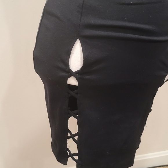 REVAMPED - Women's Dress (LBD) - Picture 4 of 7